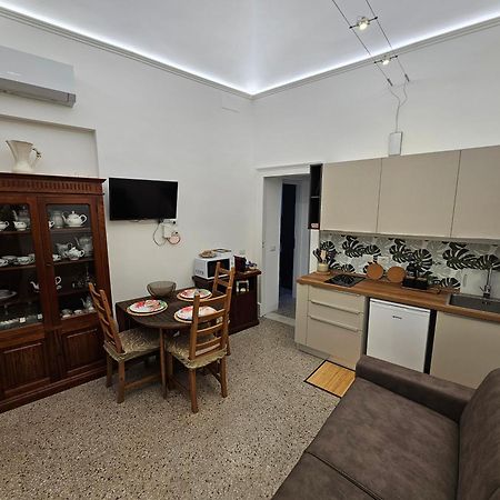 Grey House Apartments Catania Bagian luar foto