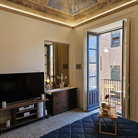 Grey House Apartments Catania Bagian luar foto