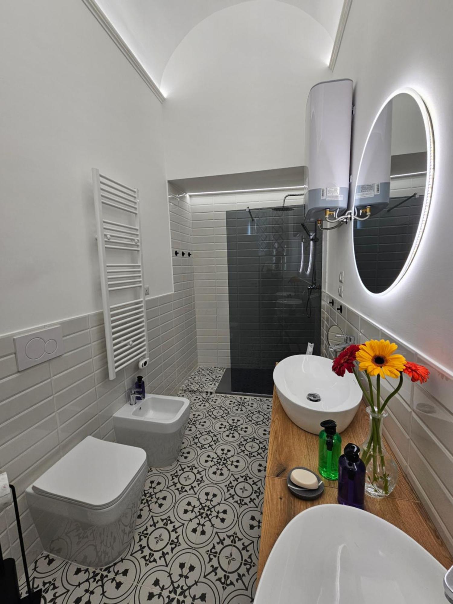 Grey House Apartments Catania Bagian luar foto