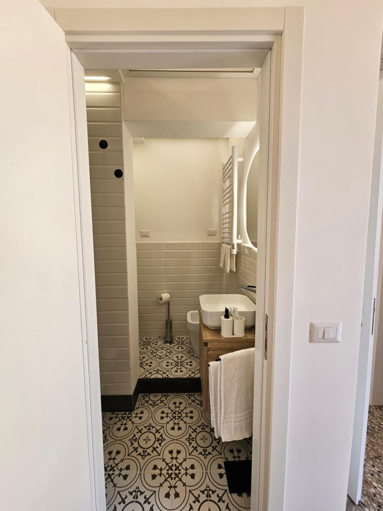 Grey House Apartments Catania Bagian luar foto