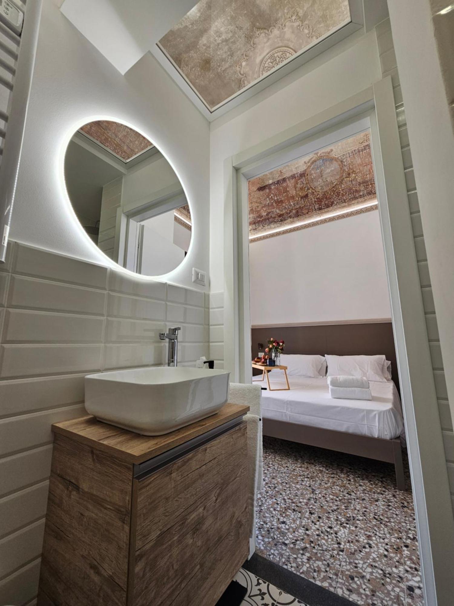 Grey House Apartments Catania Bagian luar foto