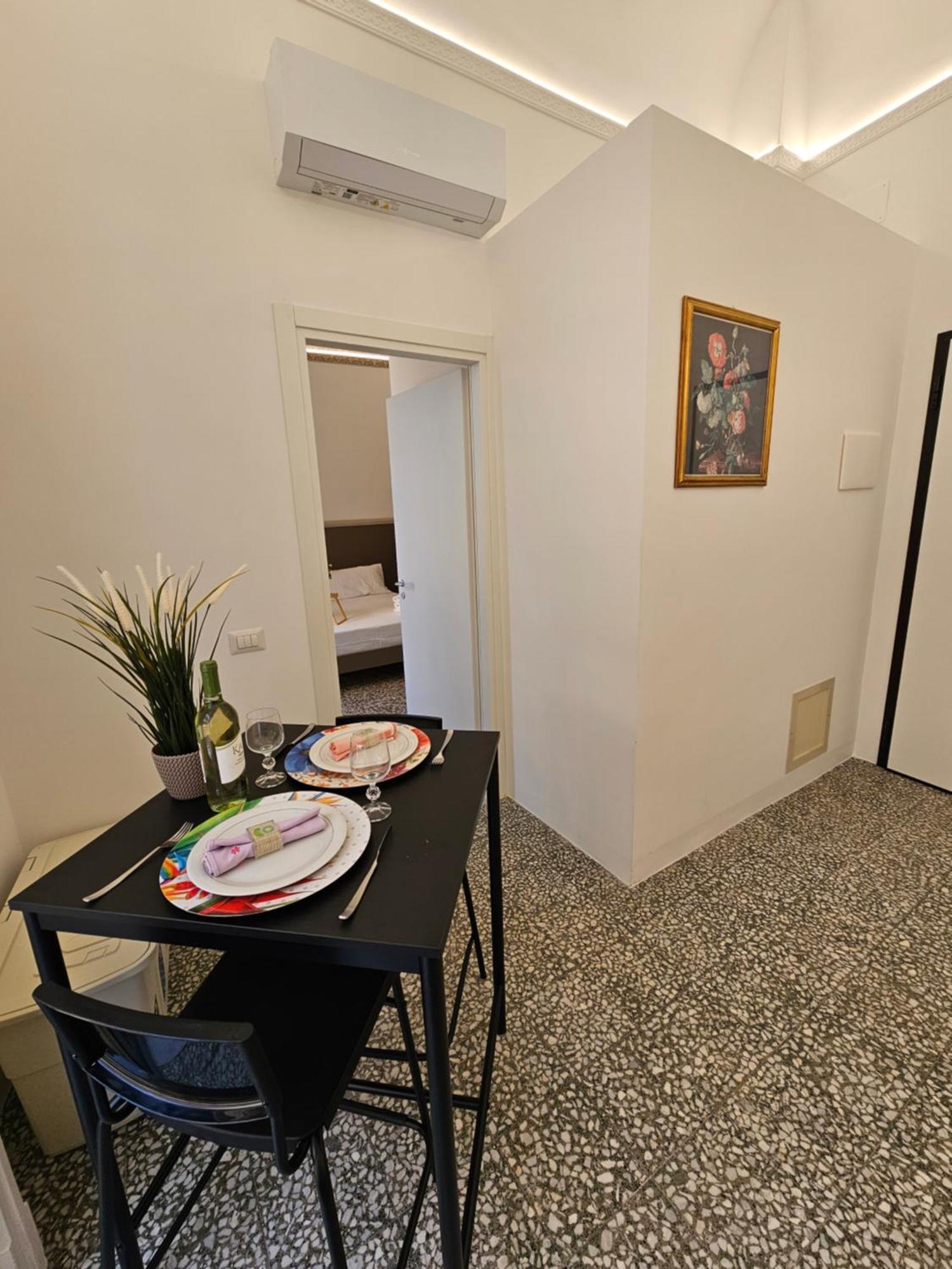 Grey House Apartments Catania Bagian luar foto