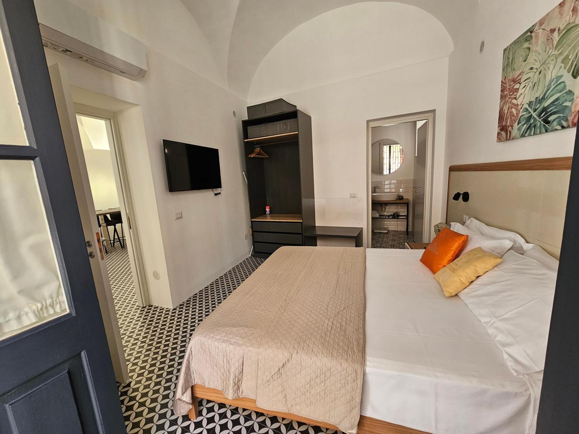 Grey House Apartments Catania Bagian luar foto