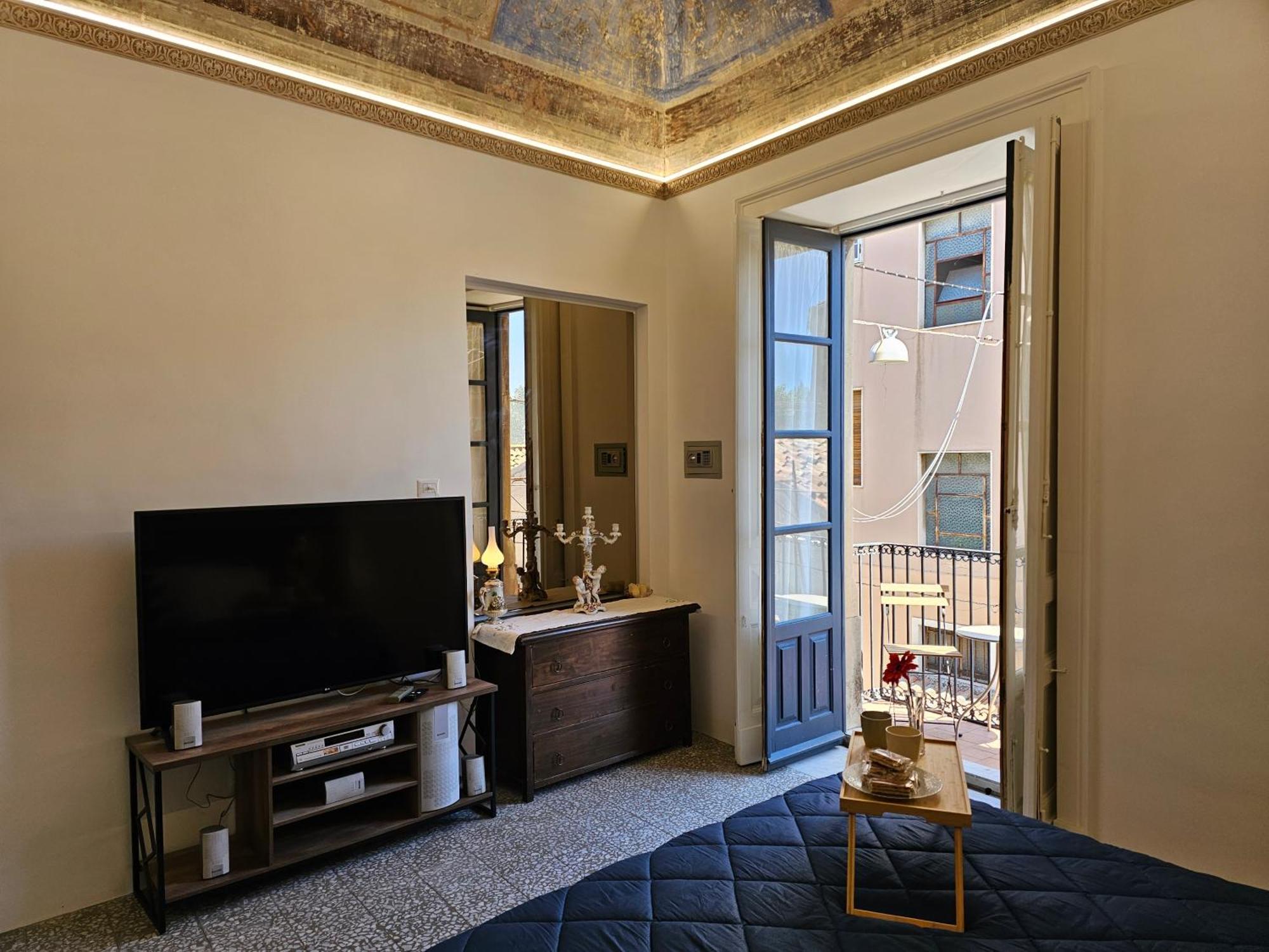 Grey House Apartments Catania Bagian luar foto